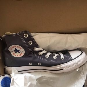 Size 7 women’s 5 men’s cool grey high top converse